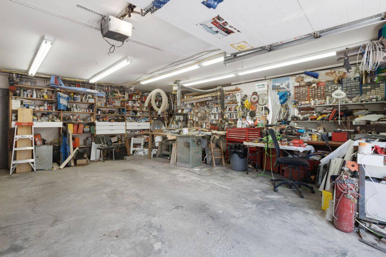 can-i-put-a-bathroom-in-my-detached-garage