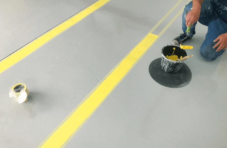sealing a concrete garage floor (2)